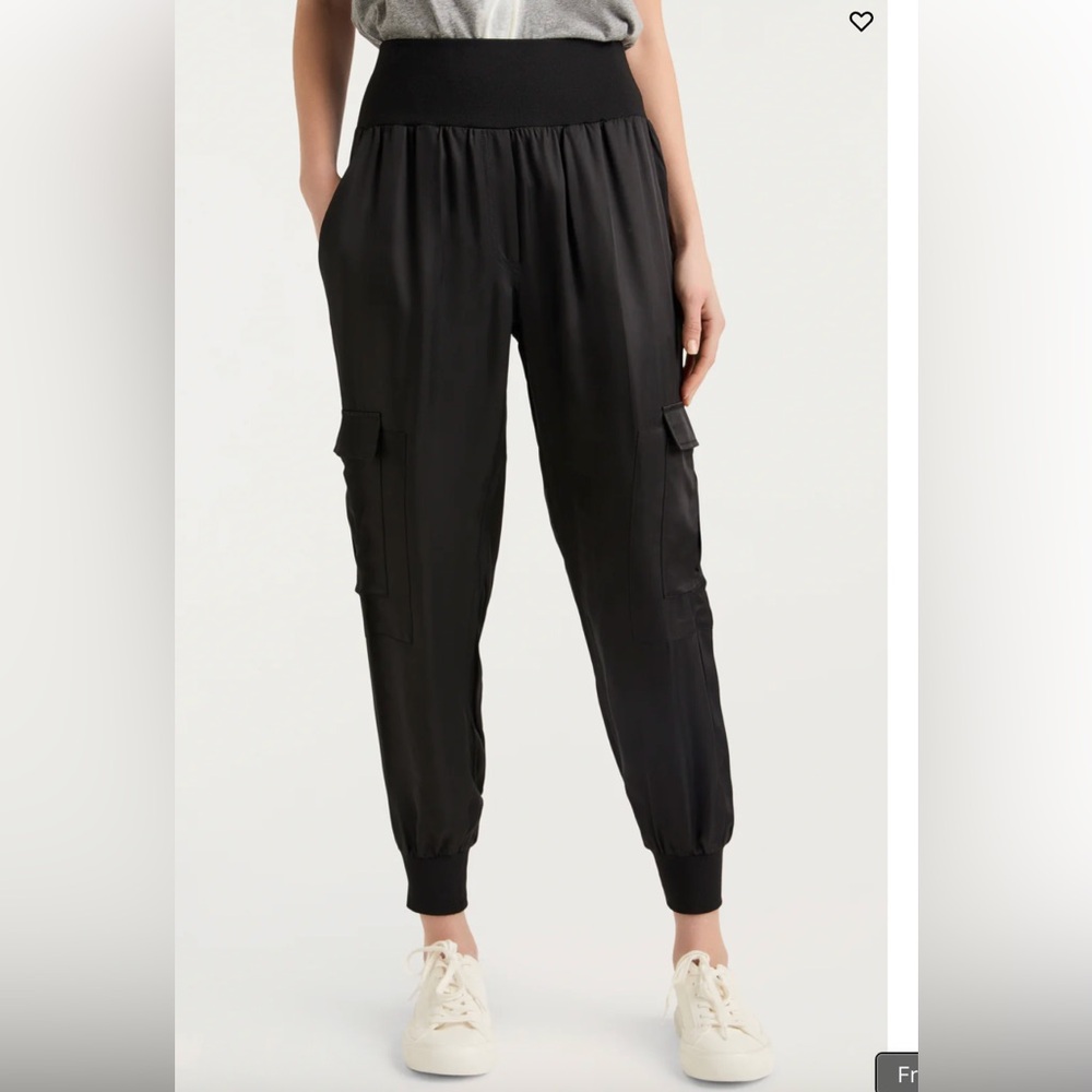 Cinq a sept Giles jogger pant size L with elastic waist and cargo pockets